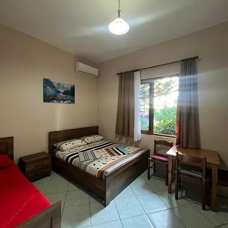ゲストハウス Villa Green Vlorë